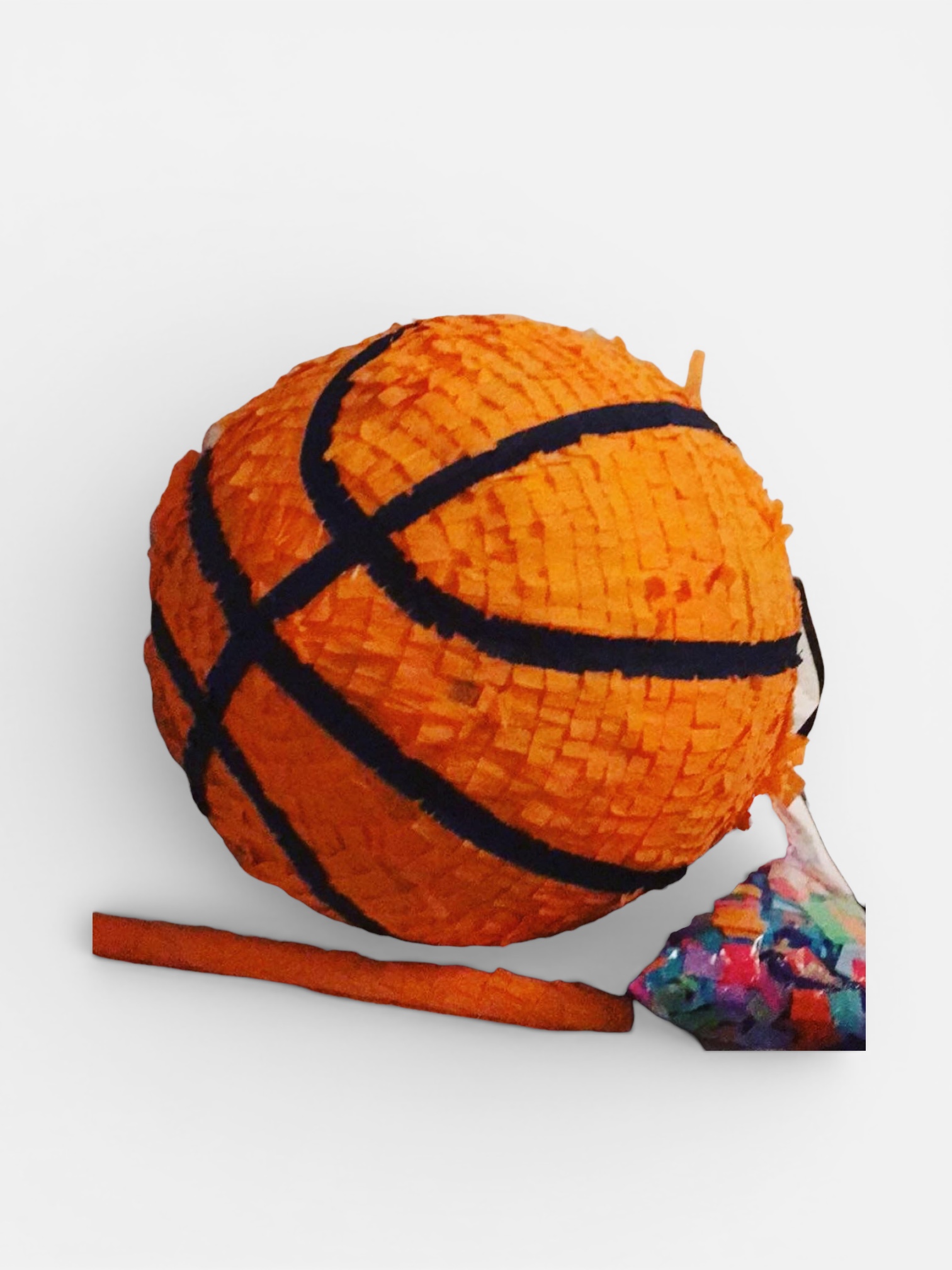 Descoperă cele mai apreciate pinata sportive pentru copii – modele minge de fotbal și minge de baschet - imagine 3